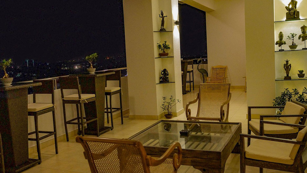 The Penthouse Above Sea, Dehiwala