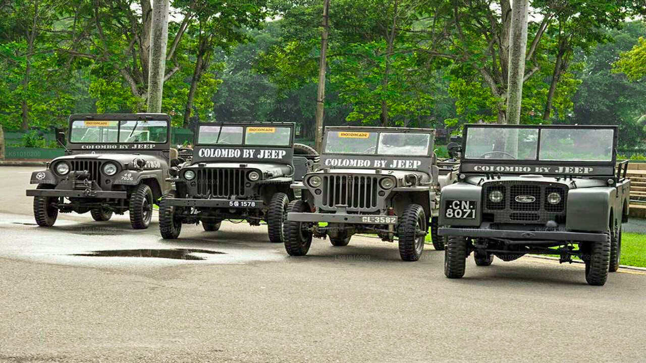 Tour della città di Colombo in jeep da guerra