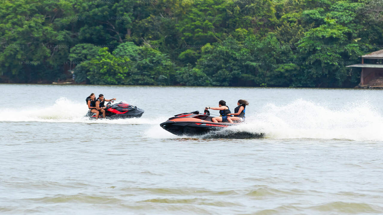 Avventura in jet boat dal lago di Bolgoda